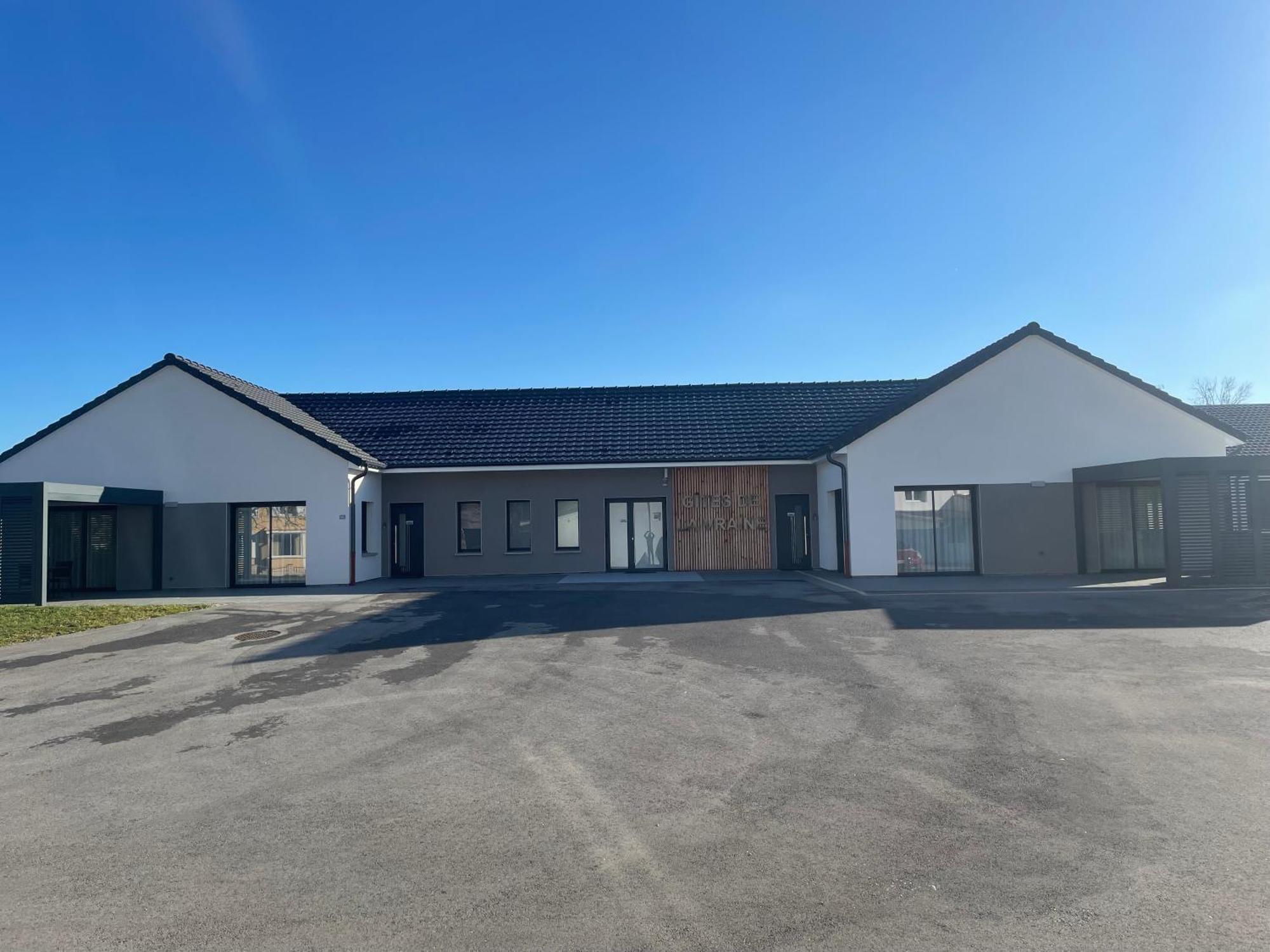 Logis Hotel Restaurant La Vraine Gironcourt-sur-Vraine Exteriör bild